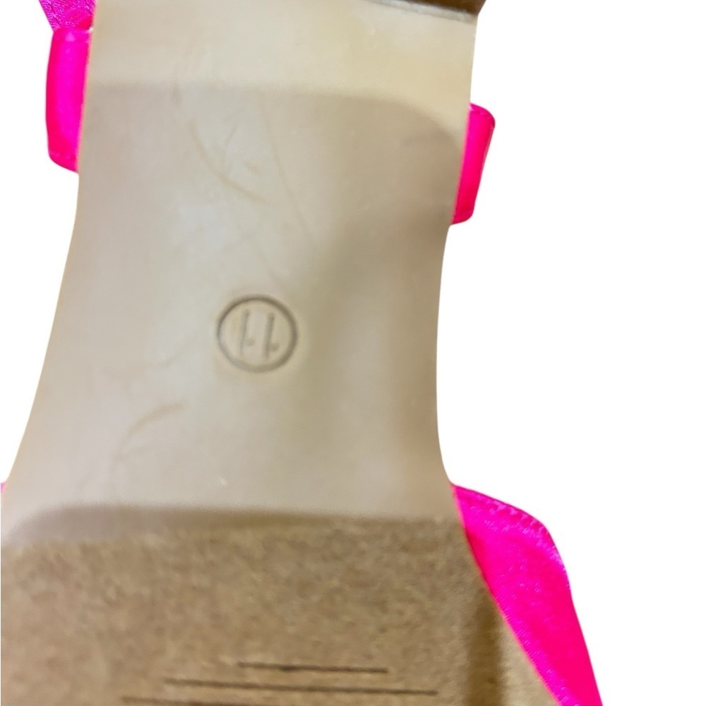 Nwot Journee Collection Theia Fuchsia pink Satin Sandals cushioned flat size 11 - Picture 15 of 15